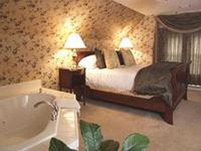 The Manor On Golden Pond Bed and Breakfast Holderness Εξωτερικό φωτογραφία